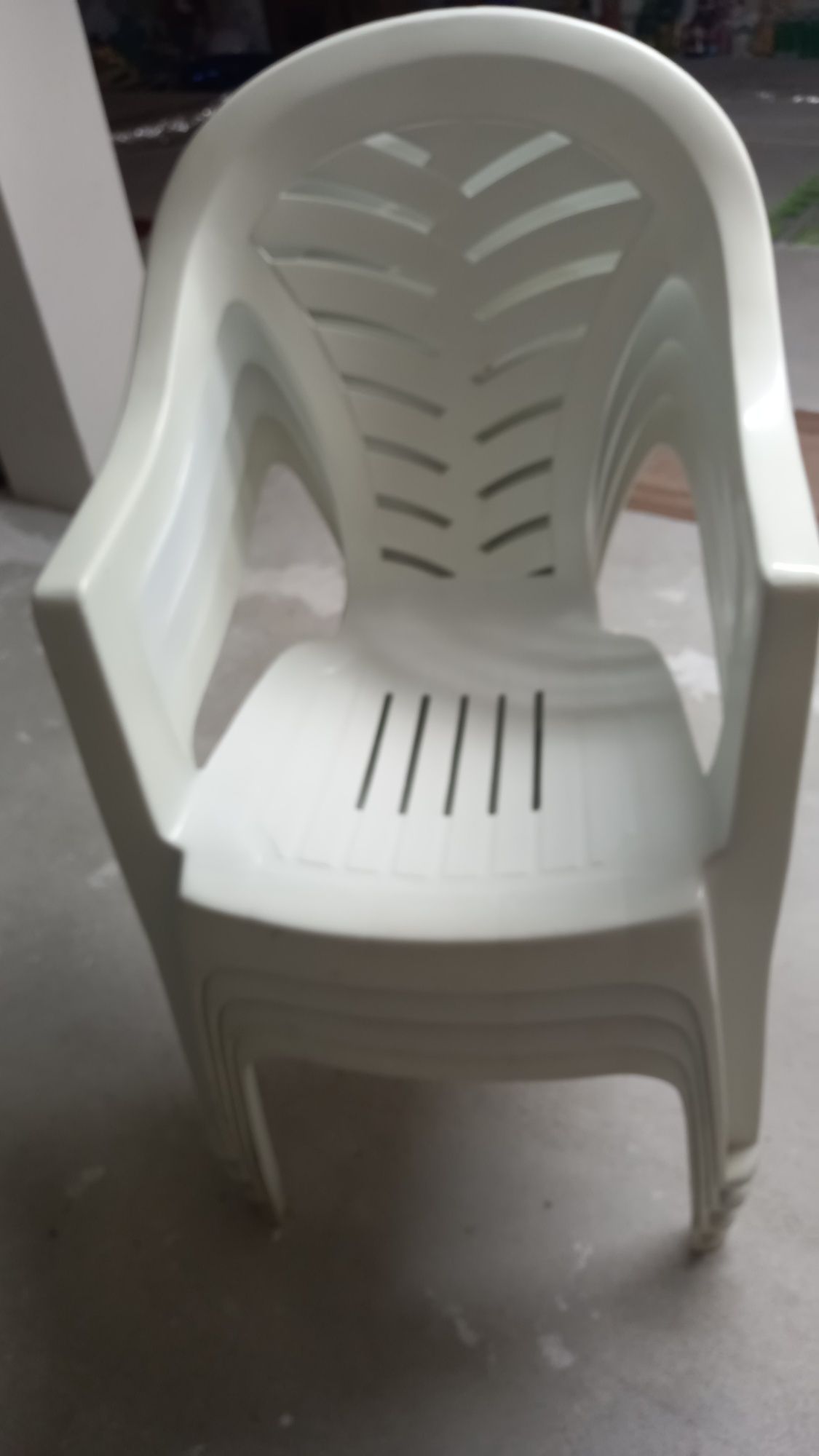 Cadeiras de plástico