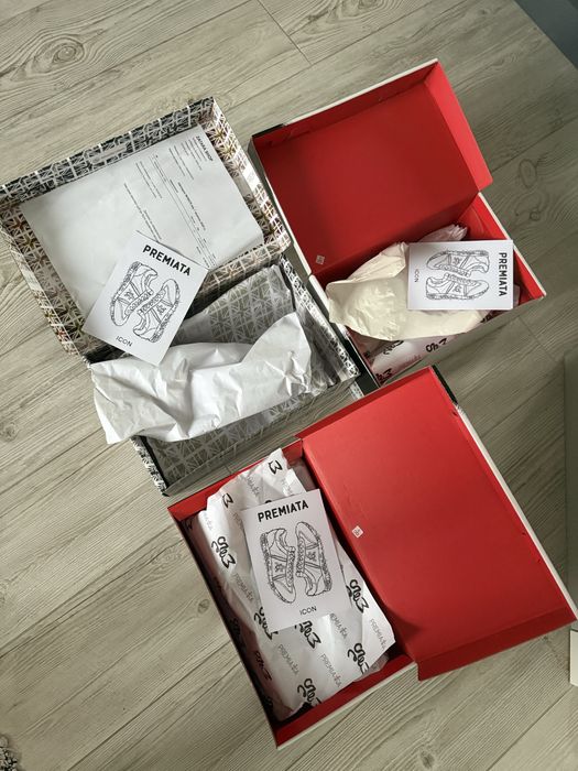 Фірмові коробки з-під чоловічого взуття Premiata 43