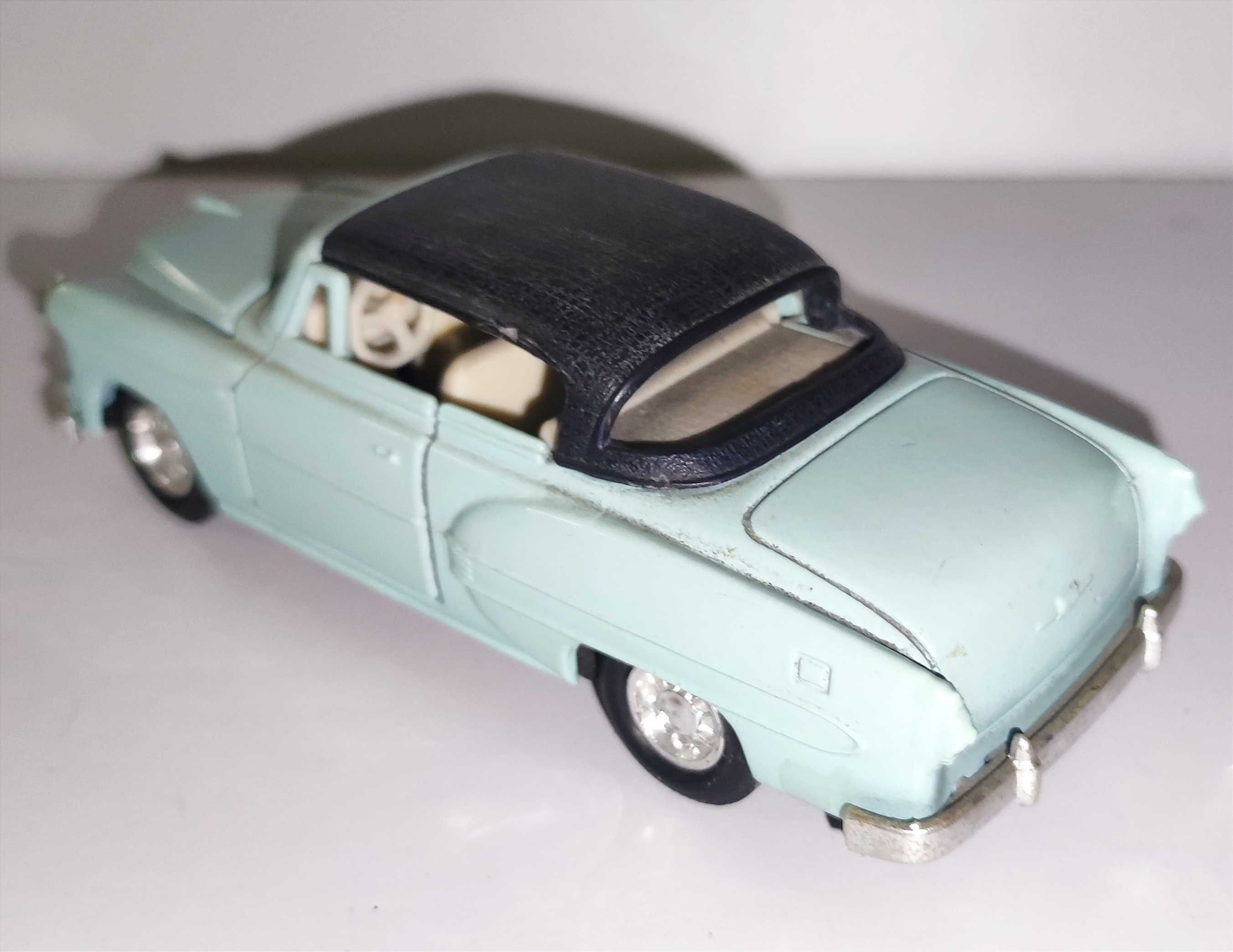 Машинка Chevrolet Bel Air 1953 Welly инерционная