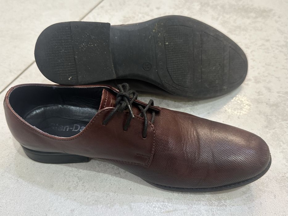 Skórzane eleganckie buty dla chłopca rozm. 36 do komunii