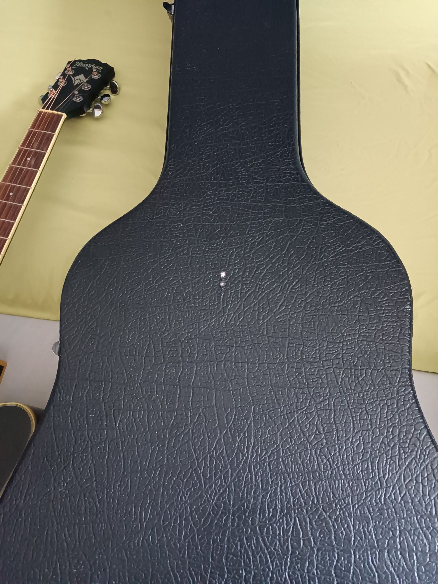 Gitara Washburn model WD7SCEBM, wraz z pokrowcem