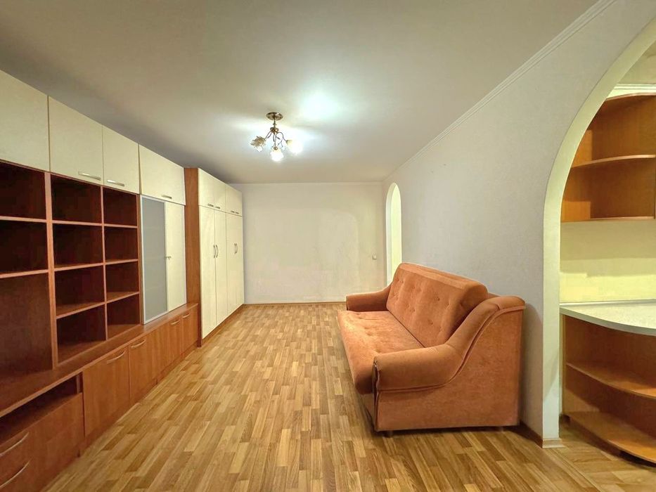 12 Квартал. 1к квартира в аренде.