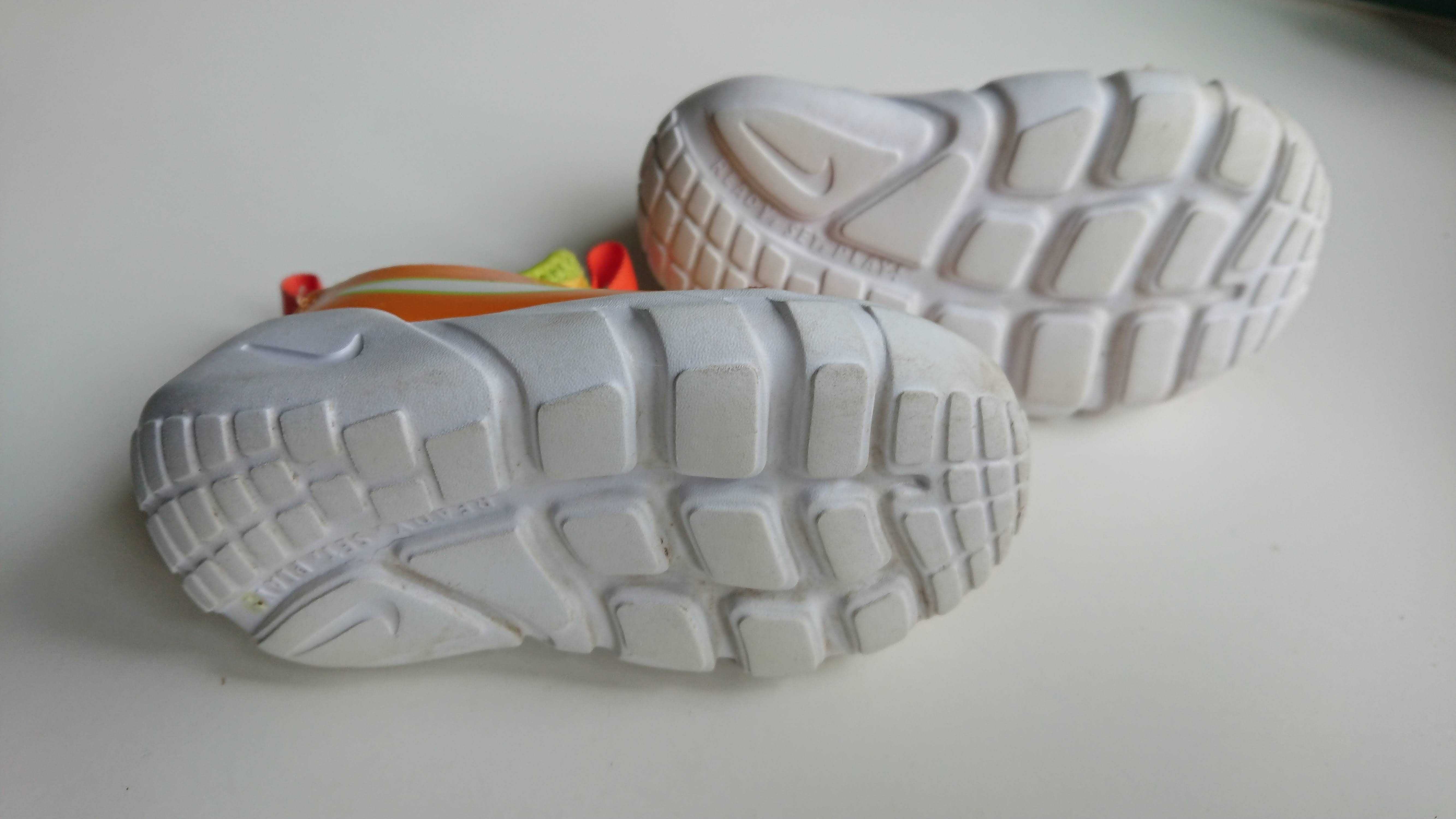 Adidaski Nike Flex Runner 2 r22 14cm