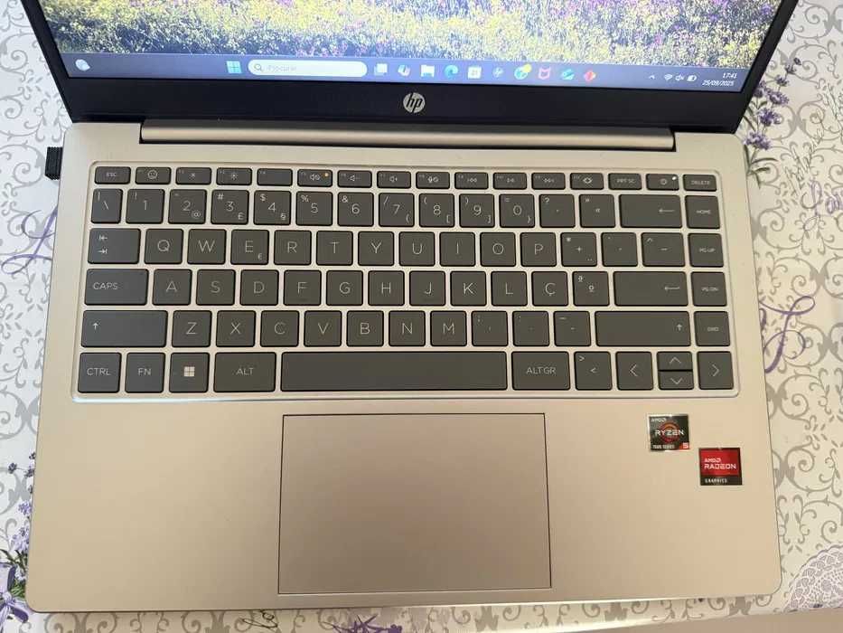 Computador HP 14 AMD Ryzen 16GB RAM 512GB