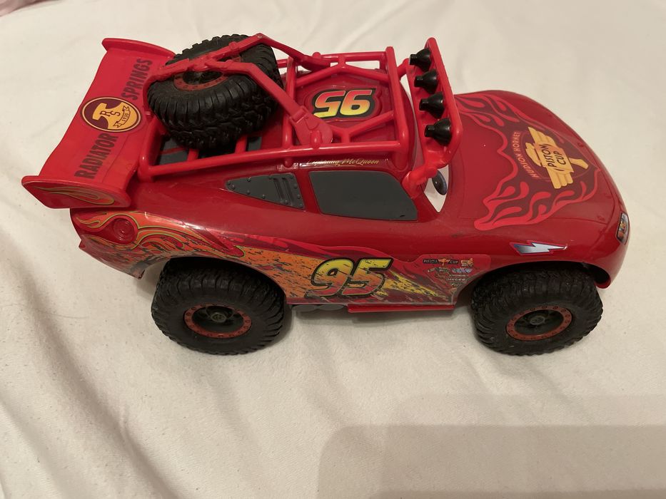 Carro Faísca McQueen Todo Terreno "grande" com sons