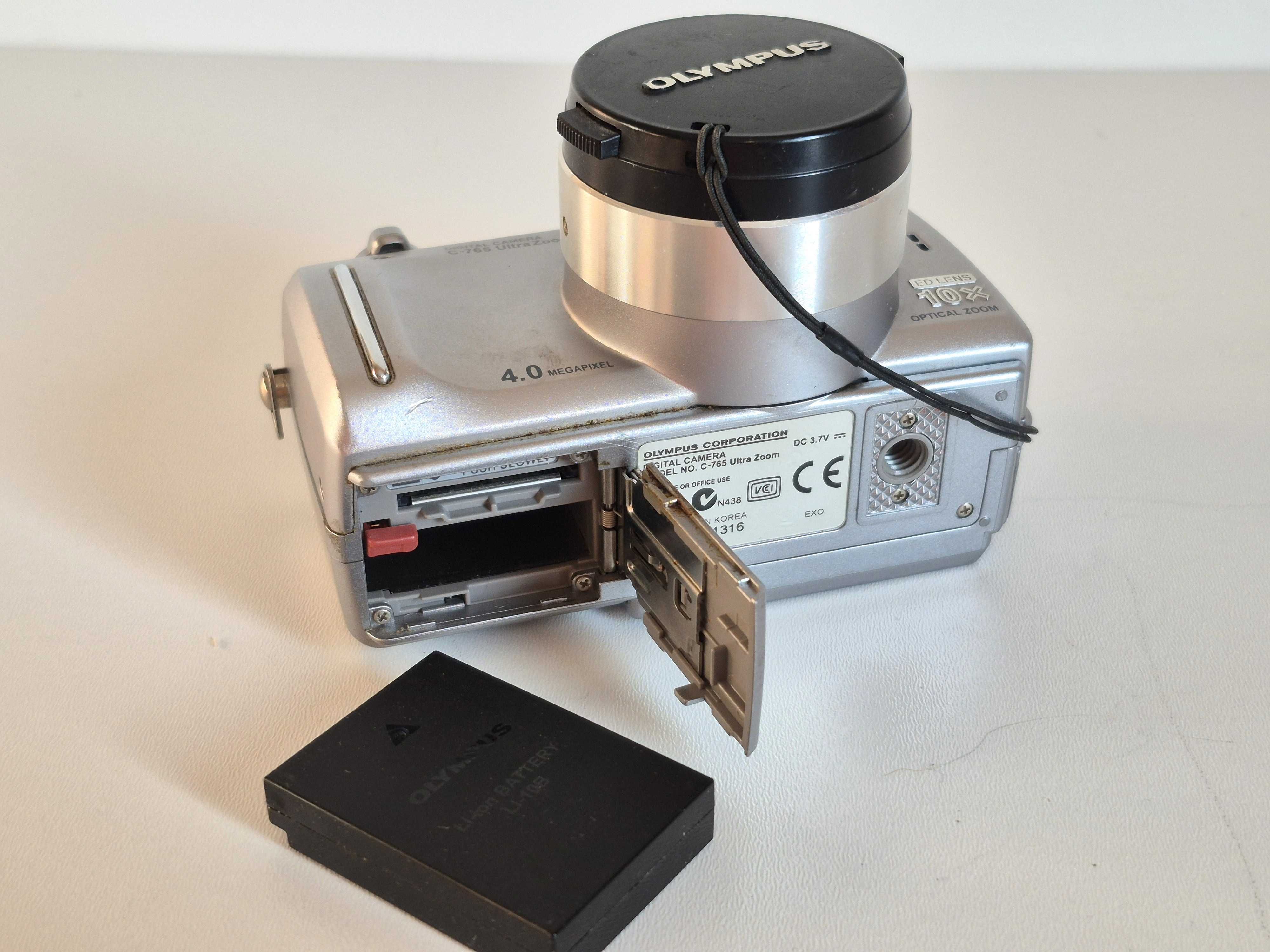 Винтажная цифровая камера Olympus Camedia C-765, 4.0 MP