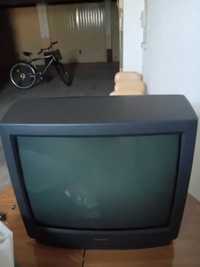 televisão antiga - tubo de imagem