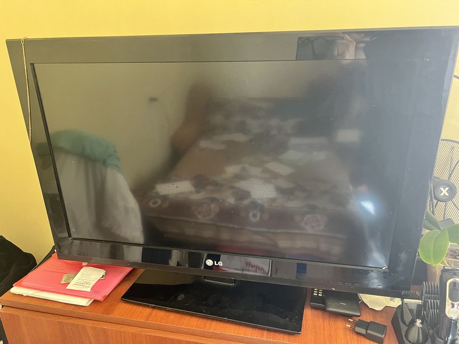 Телевізор LG плазма 32