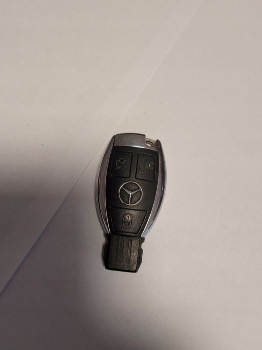 MERCEDES BENZ KLUCZYK PILOT RYBKA TRZY PRZYCISKI