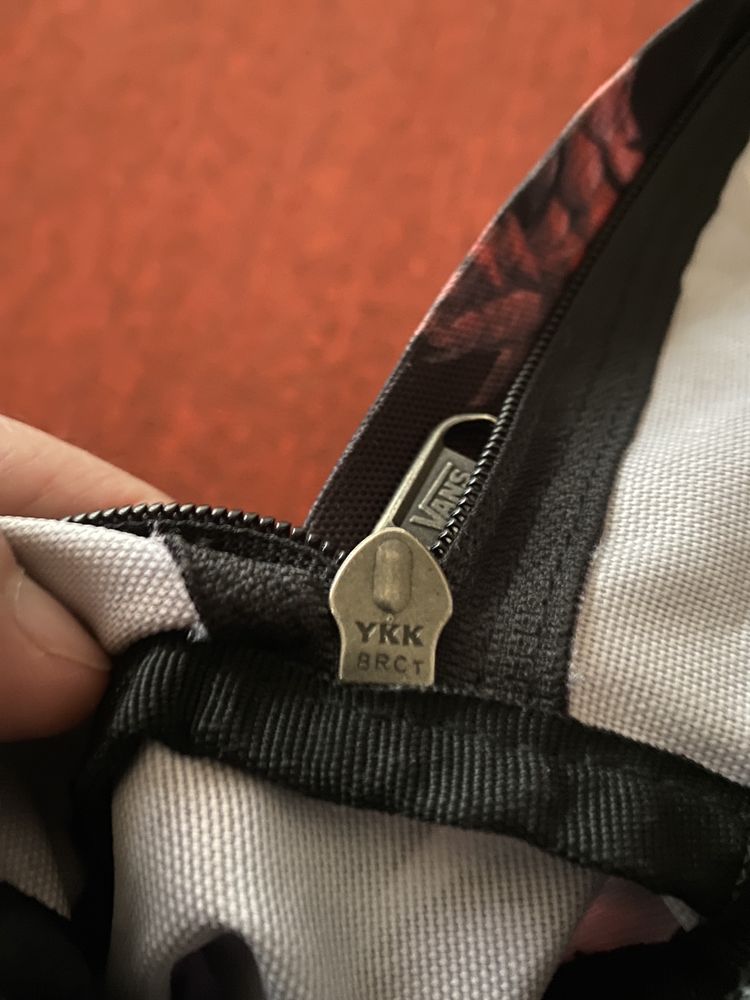 Жіночий оригінальний рюкзак vans originals
