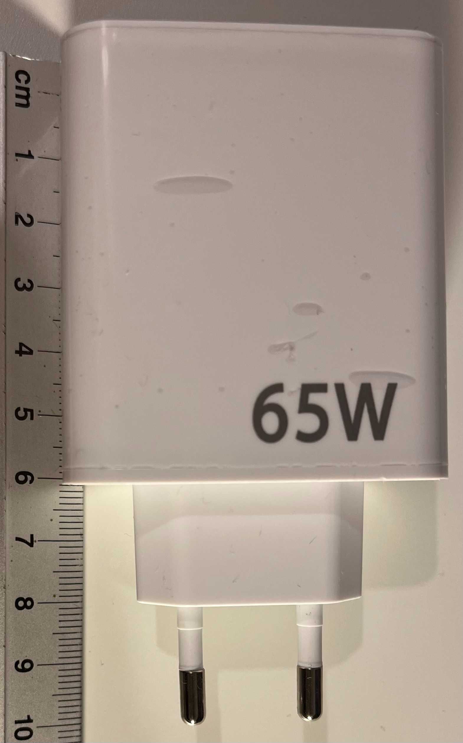 Szybka ładowarka 3xUSB+2xUSB-C [QC 3.0]