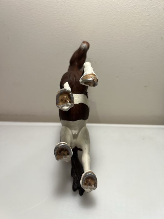 Figurka konia Schleich.