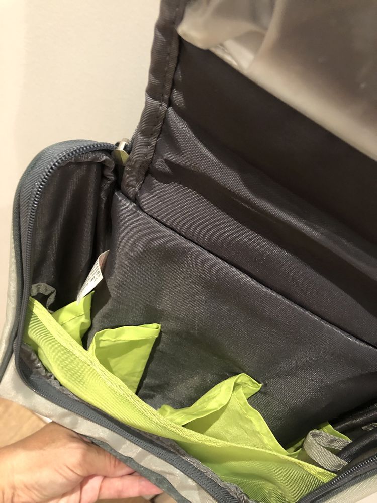 Necessaire para pendurar