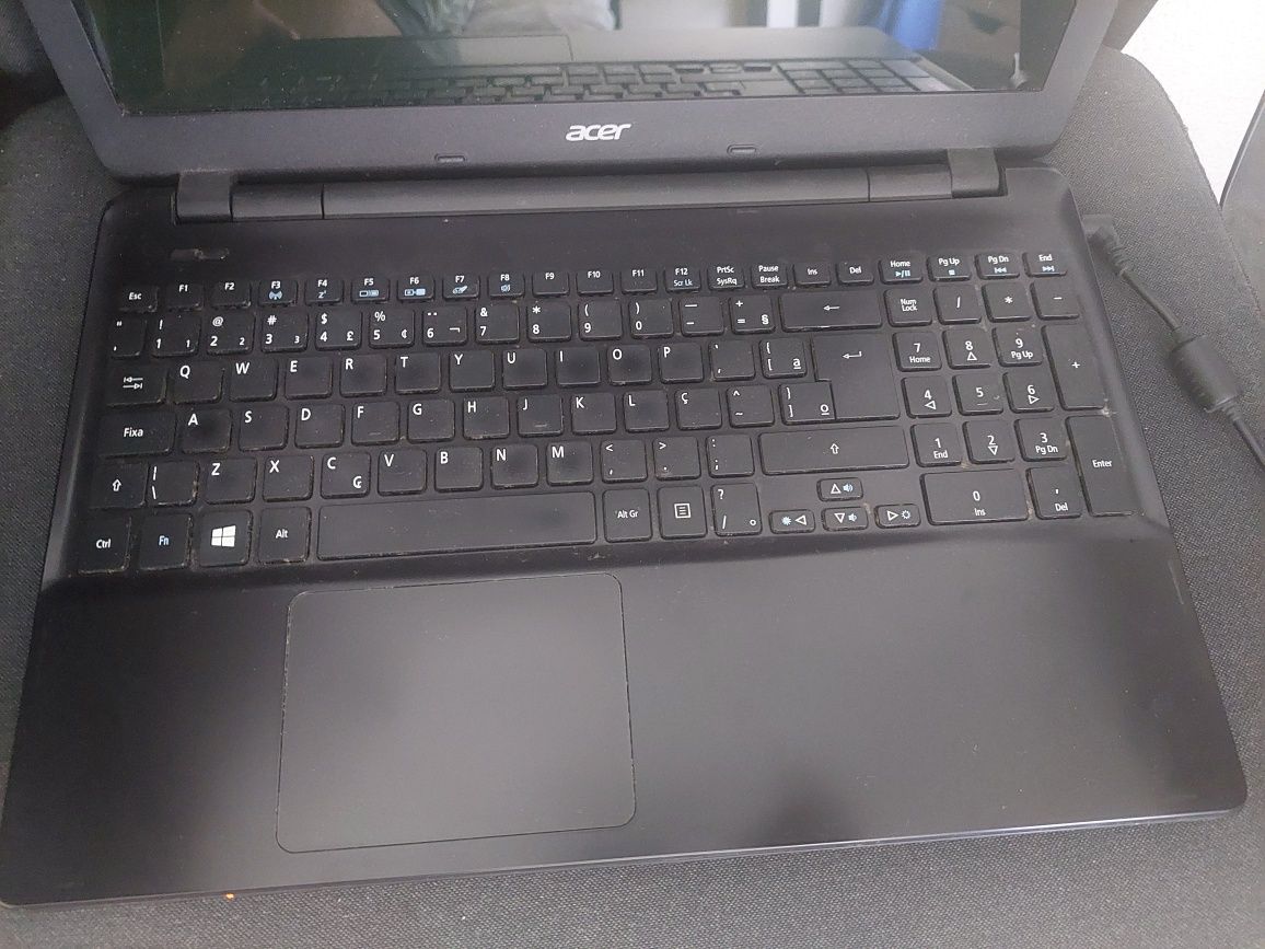 Computador portátil laptop Acer aspire e5