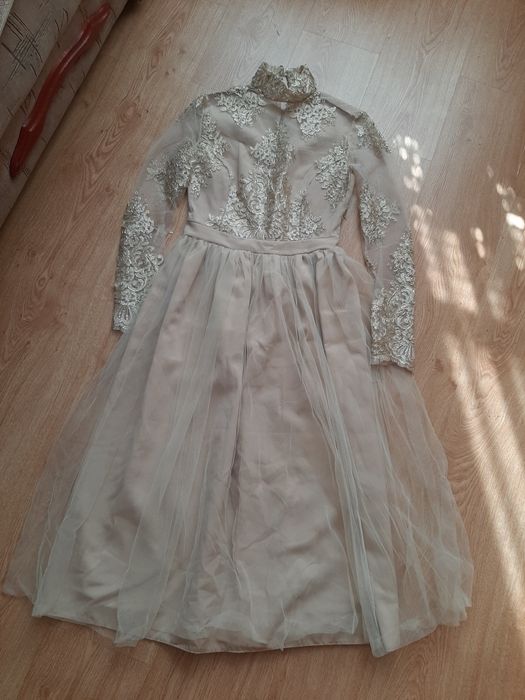 Сукні гарнющі,на свята.