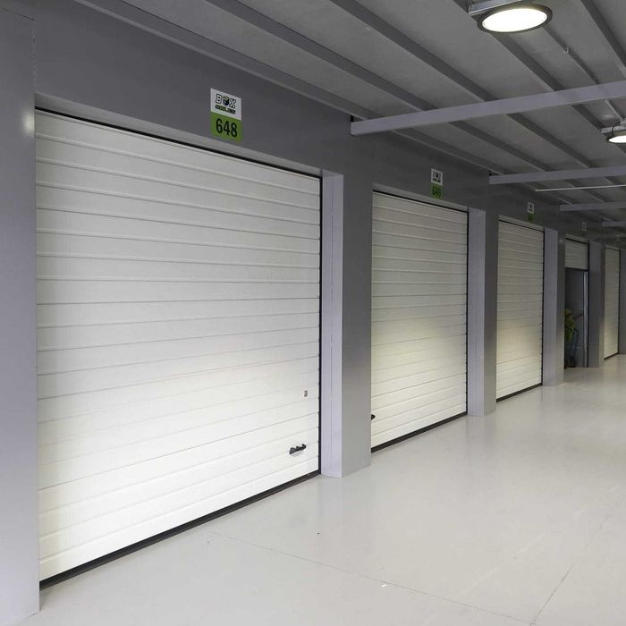 Boxes para alugar, garagens e armazéns 20% DE DESCONTO.