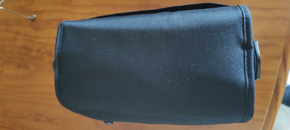 Câmera fotográfica Canon.