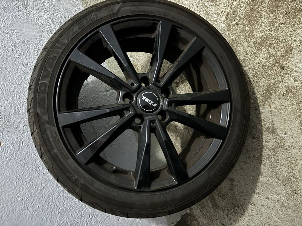 Felgi Rial m12 black 17 cali z oponami letnimi Yokohama