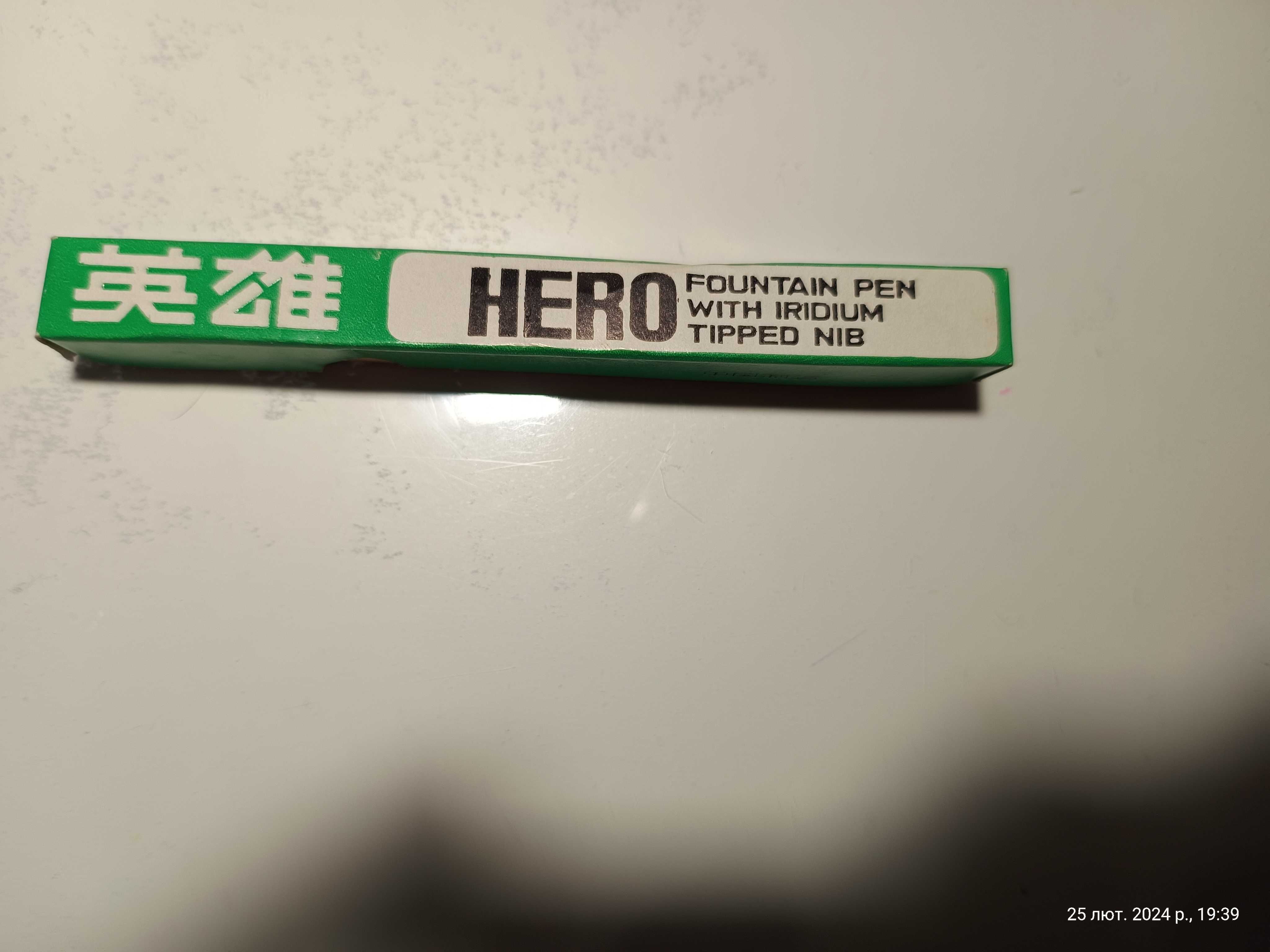 Ручка пір'яна "Hero", нова, не використовувалася