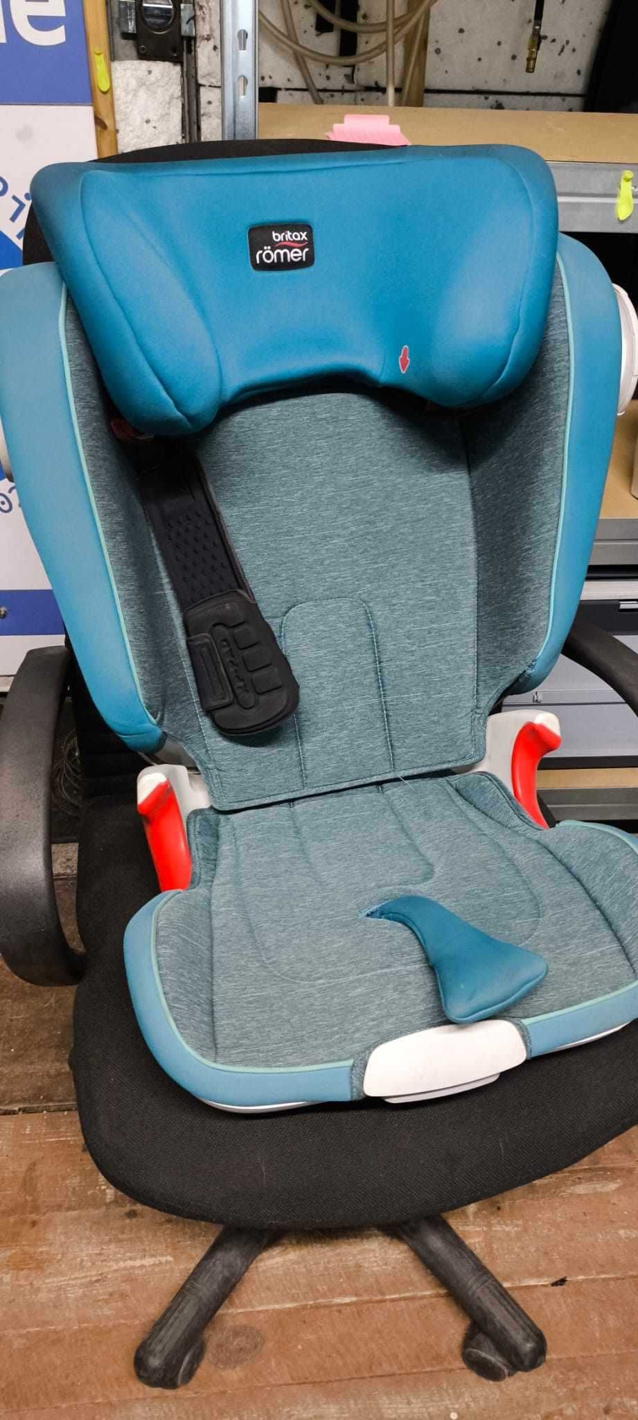 Fotelik samochodowy Romer Kidfix 15-36 kg