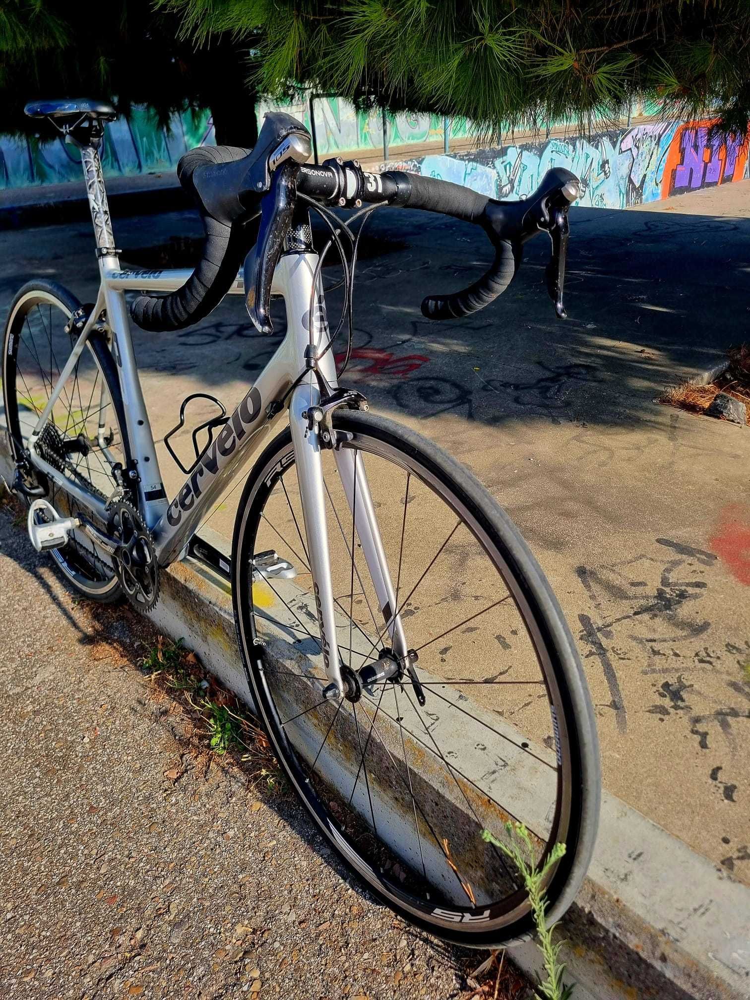Bicicleta de estrada Cervelo R3 tamanho 54 (M)