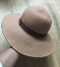 Wełniany jesienny kapelusz Roxy S/M piękny
