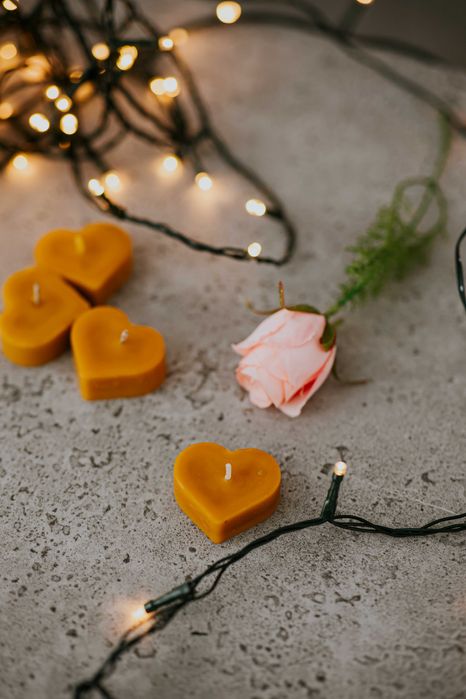 Świeca z wosku pszczelego TEALIGHT SERCE 15 szt.