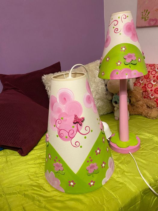 Conjunto de candeeiros pintados à mao