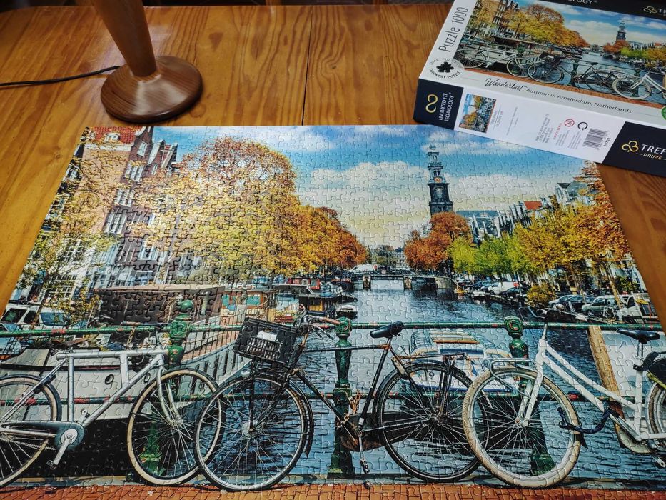 Puzzle de 1000 peças - Trefl Prime, Autumn in Amsterdam