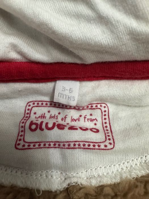 Чоловічок із закритими ніжками і ручками