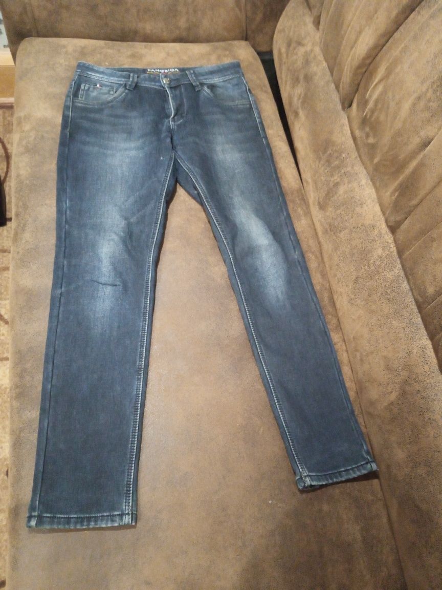 джинсы FANGSIDA 31 размер