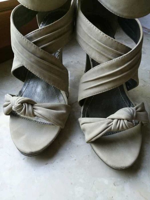 Sandały sandałki beżowe na obcasie Jenny Fairy 39