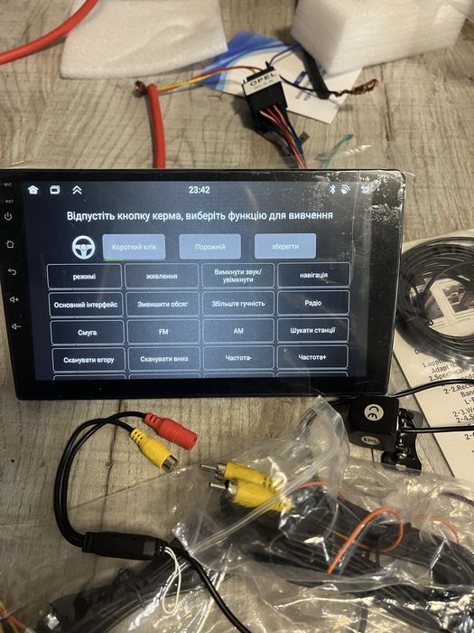 Автомагнітола  4/64 ГБ, Android 15 2-дін.