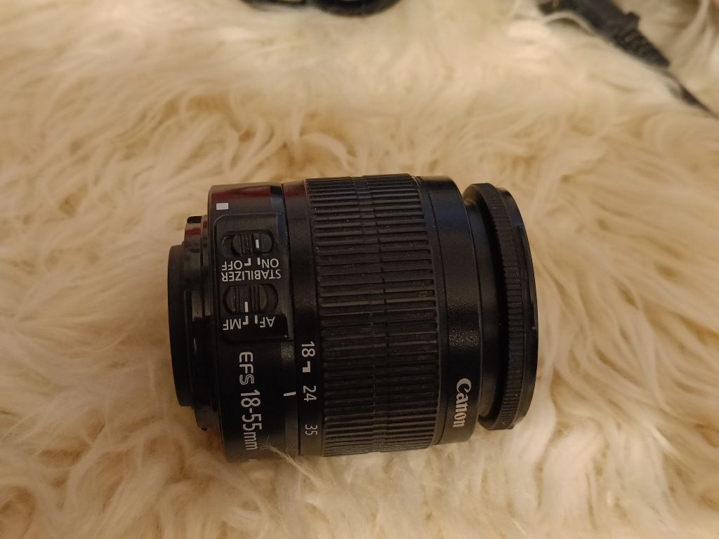 Canon zoom lens EF-S 28-55mm 1:3.5-5.6 IS ll