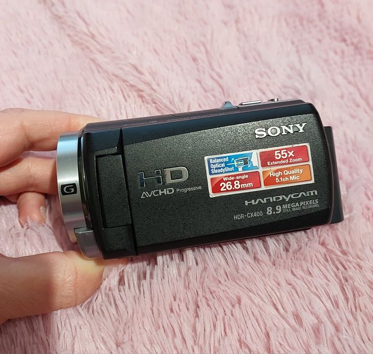 Видеокамера цифровая HD Sony HDR - CX400 E на 9,6 mega pixels.