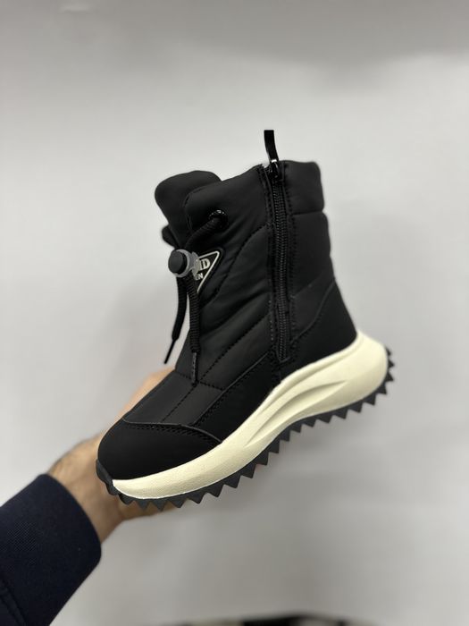 Дутики зимові на овчині 26-32, чорні дутіки черевики, легкі ботинки