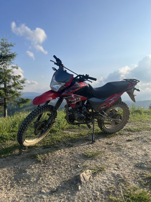 Продам мотоцикол Forte cross 250