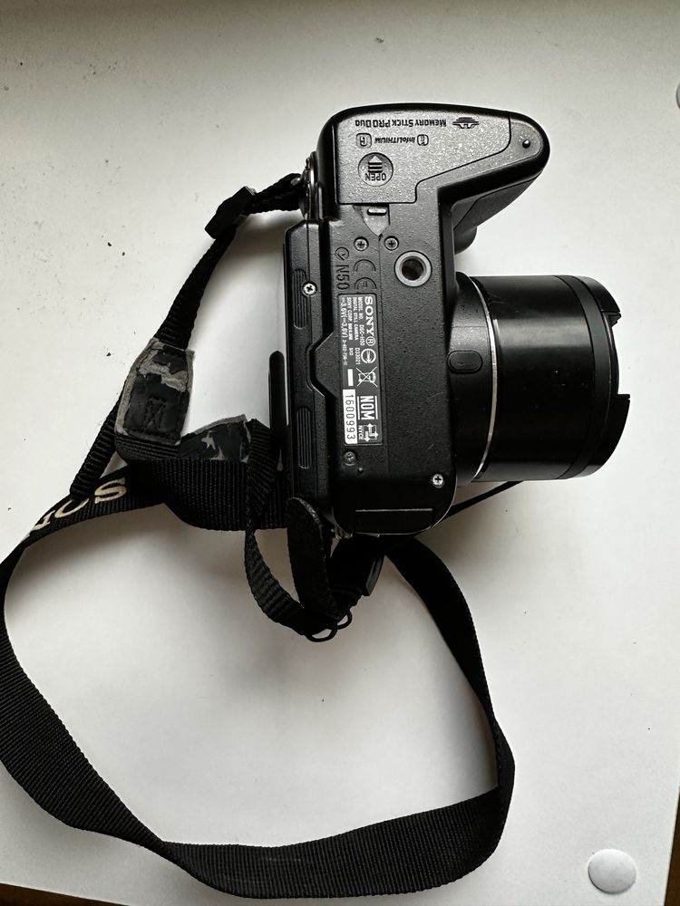 Sony Cyber-shot DSC-H50
