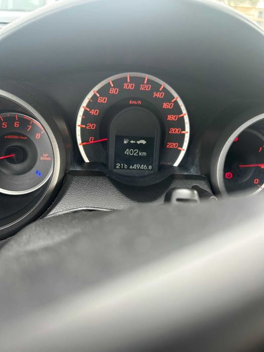 Honda Jazz, muito estimado, baixa kilometragem