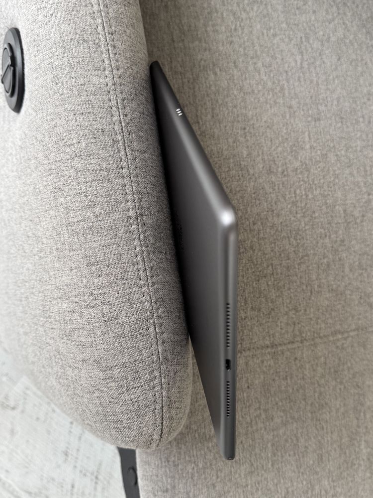 Планшет Apple iPad 8Gen 128Gb