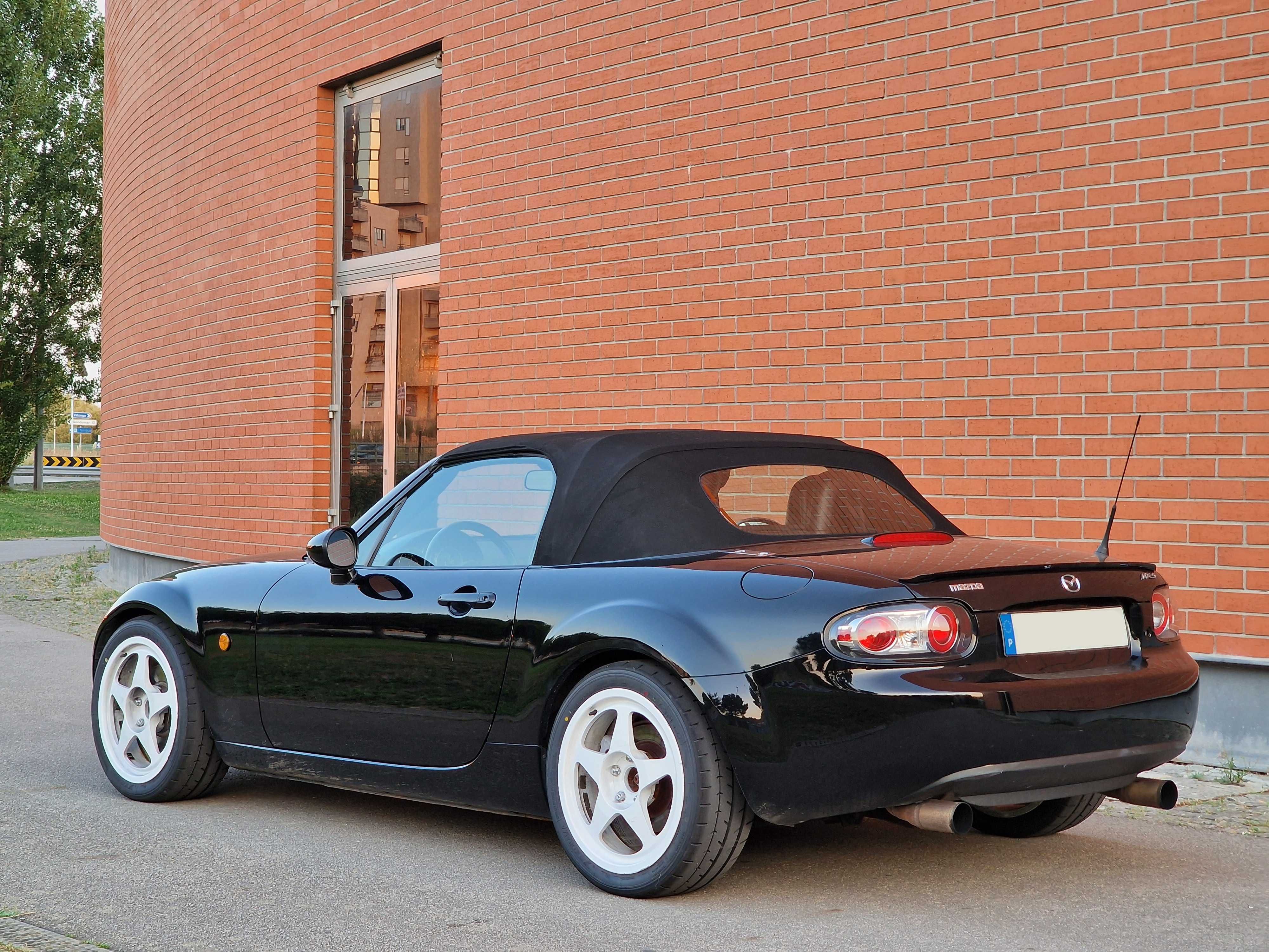 Mazda MX-5 Bose 2.5