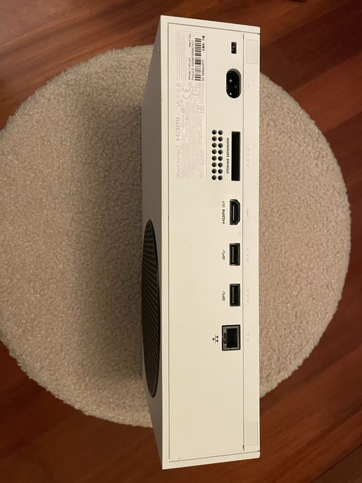 Xbox Series S 512GB + 2 comandos