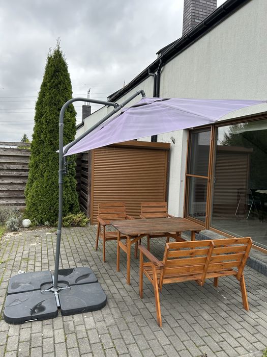 Parasol ogrodowy z podstawą