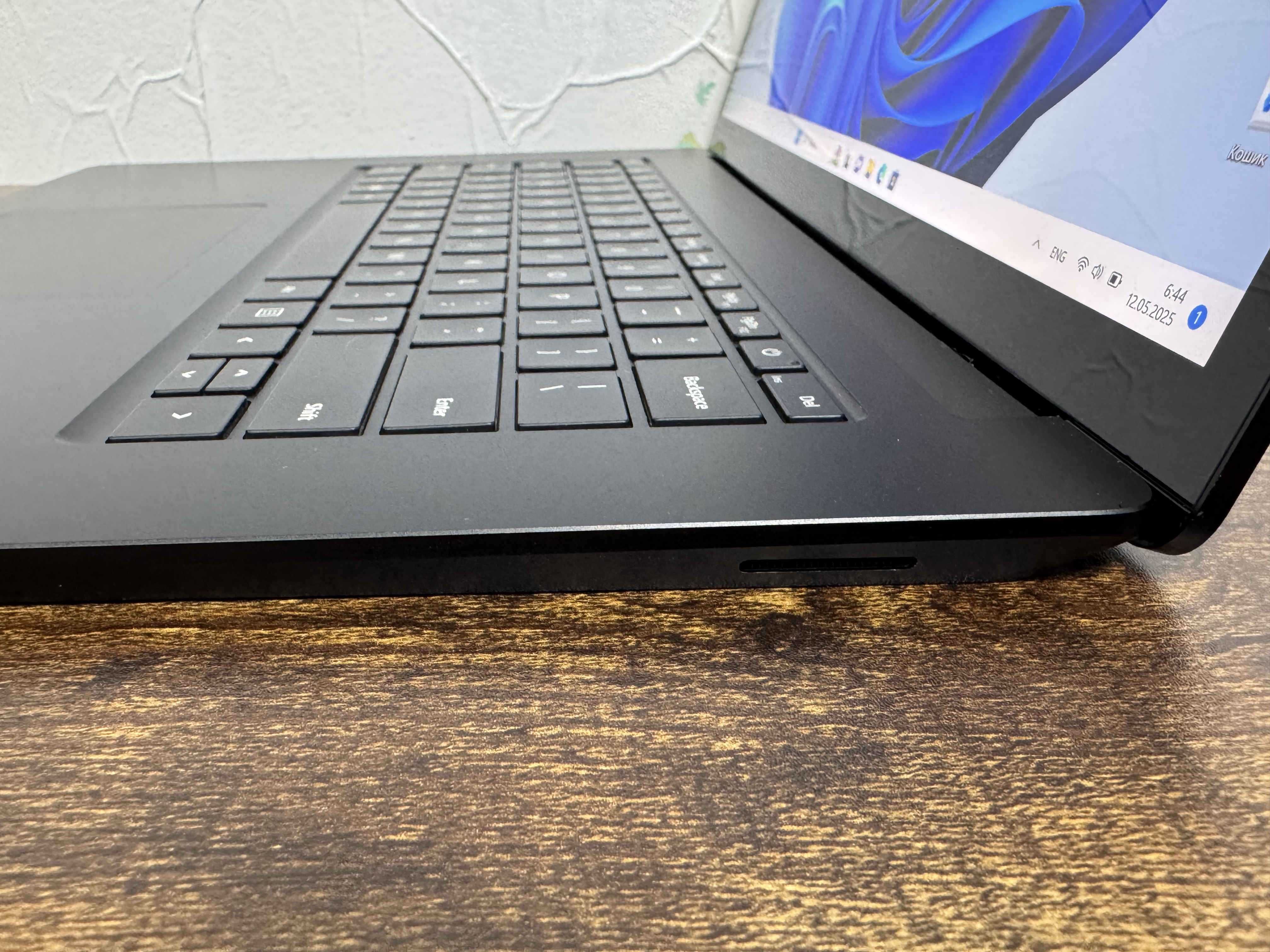 Surface Laptop 4 15" – i7-1185G7, 32GB RAM, 1TB SSD