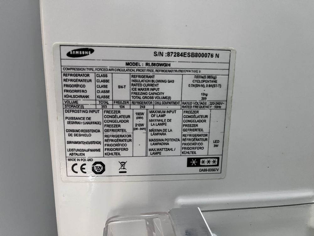 Lodówka Samsung RL56GWGIH z podajnikiem wody