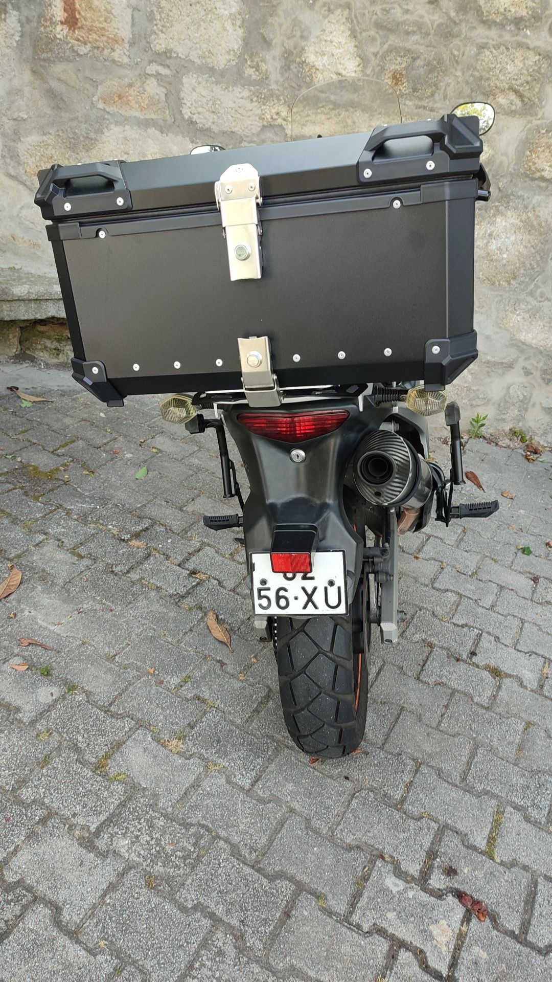 Vstrom 650, 2004