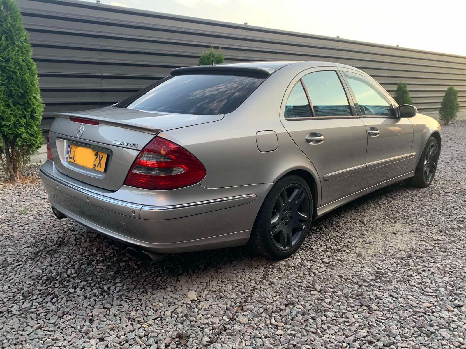 Крило переднє ліве праве Mercedes W211  OM647