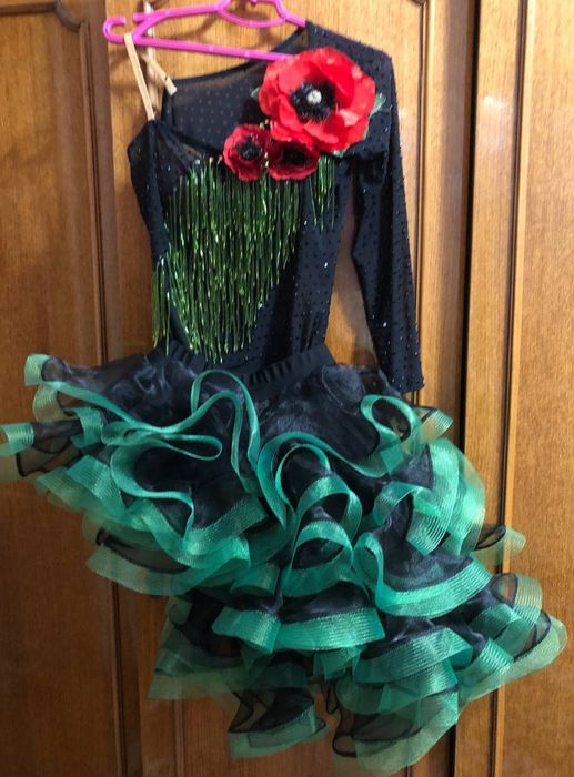 Плаття, костюм для спортивно-бальних танців (латина)