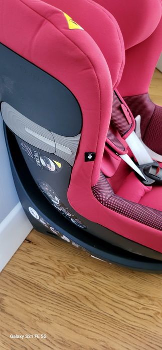 Fotelik Cybex Ferrari obrotowy z bazą Sirona i-size od 0-18 kg
