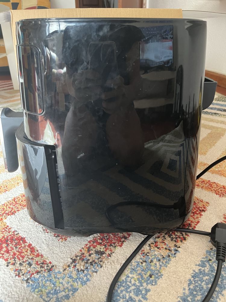 Airfryer com pequena avaria